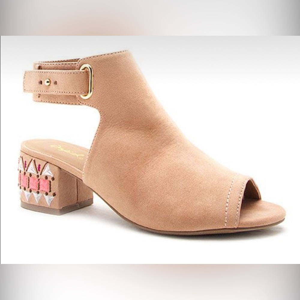 Slingback low heeled sandal with printed block heel